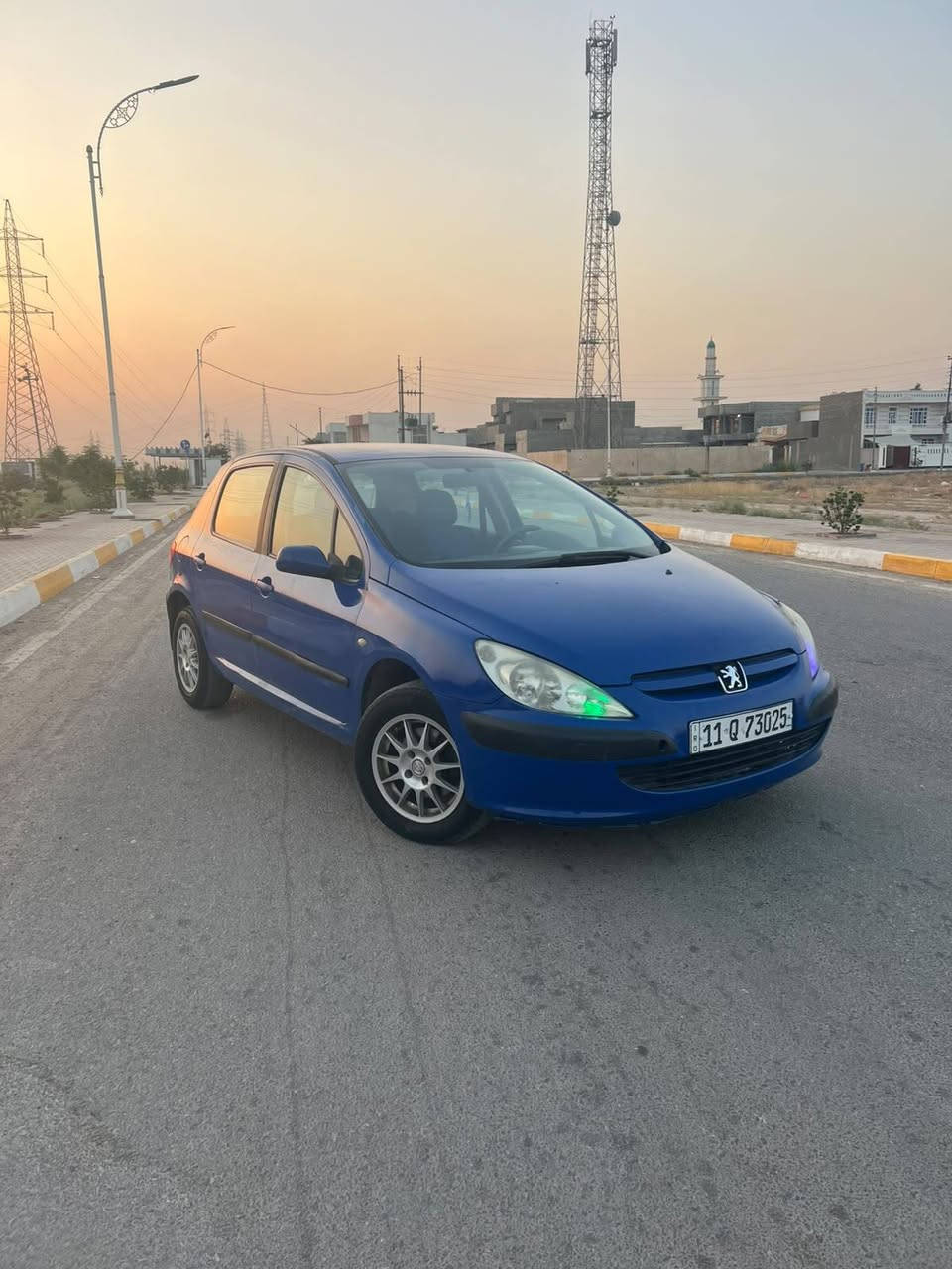 السلام عليكم 
بيجو 307 موديل 2005 رقم بغداد انكليزي سنويه وهزه وارقام كلهه جديده سنويه لل2031 شرط تحويل ثاني يوم  
تخم تاير اخو الجديد ويل كب بلادي
 صدر خلفي وامامي كله جديد 
شاشه كامره حساسات خلفية سنتر لوك 
كير محرك مكفولات شرط  
تبريد ثلج ثلج 🥶 تدفئه نار 
دشبولها شخط مابي
باتري جديد 
كهربائياتها كلها شغالة مابيها شي ما يشتغل 
السيارة شرط اي چطل مابيها 
💐 السعر 42 وبيها مجال بسيط 
 السياره بيها قطعه وحده كلير بس شرط بدون ضربه او دواخل 

للاتصال علرقم
***********
