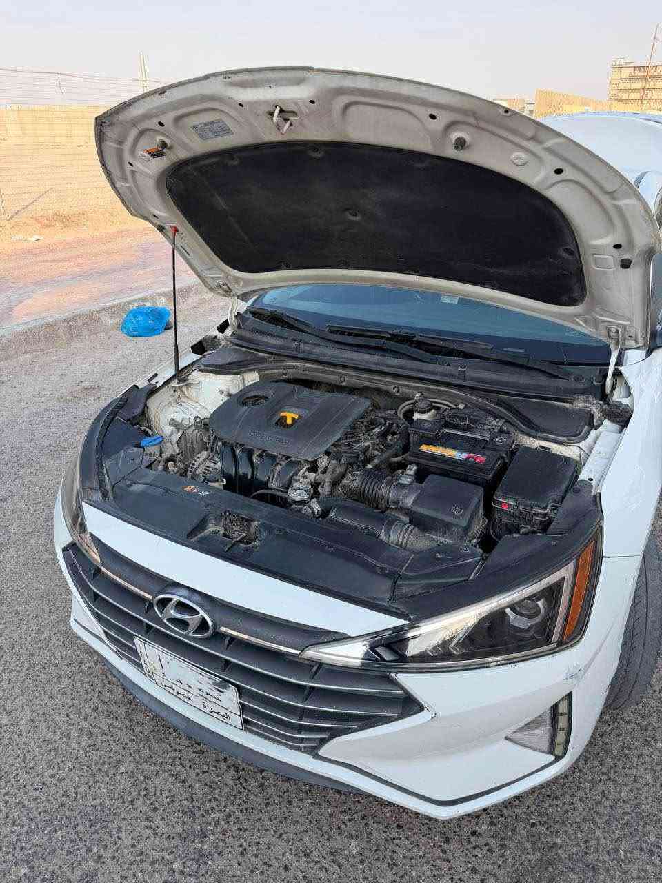 النترا مديل 2020 محرك 2000 دوش كير AT 
مابيه ضربه ولا حادث بيه فقط بارد بدون دواخل
*********** البصرة, العراق
