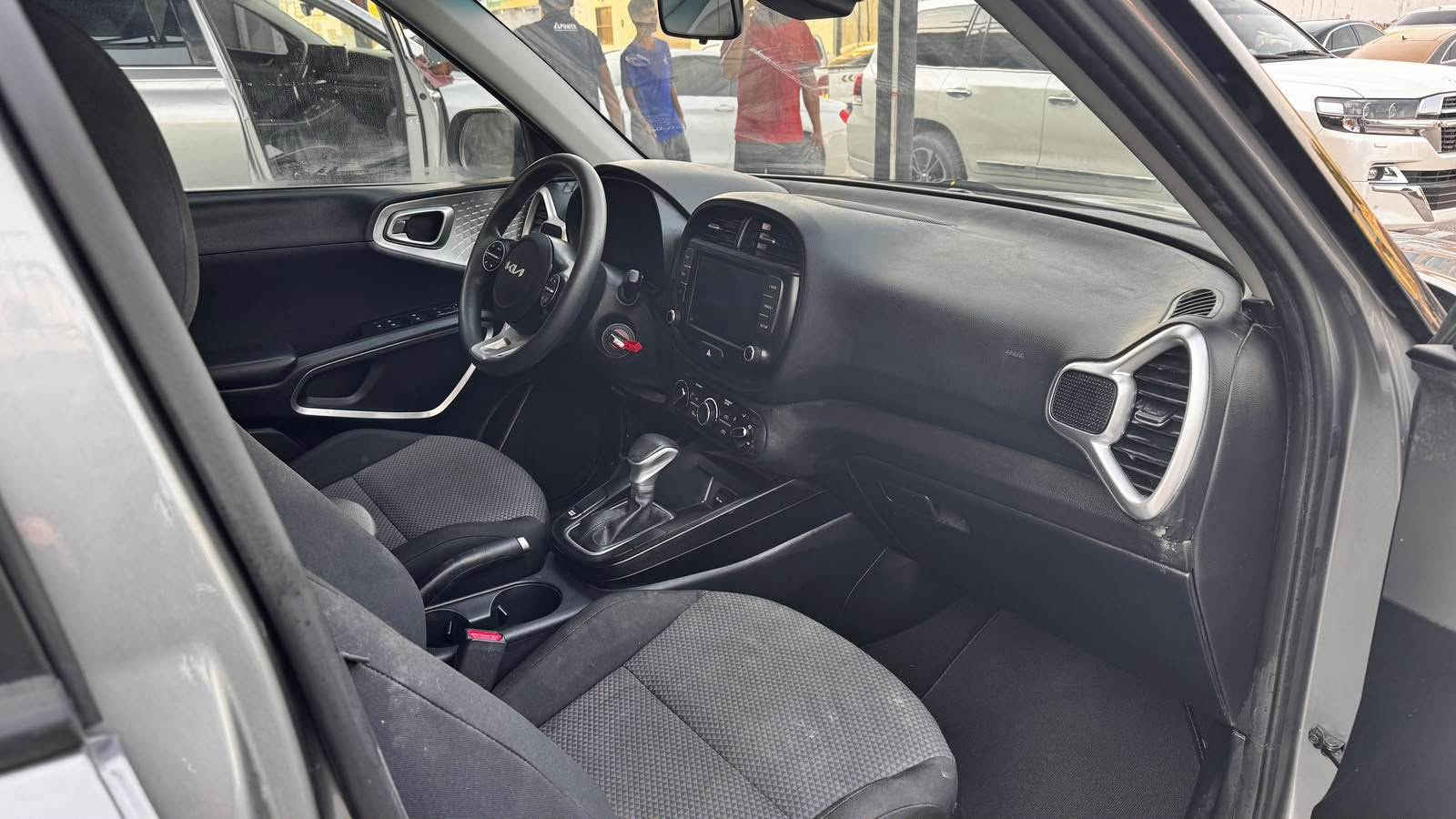 الجديد والنضيف 2024 صول LX نص فول

السلام عليكم للبيع صول 2024 وارد امريكي حادث جاملغ تبديل 

موضح بصوره سياره لا شواصي ولا لغد كلش جديده ولا بجم

سبوع وتدخل بغداد بسم لمشتري 

سعر 125 وبيه مجال واصل بغداد مع الكمرك لباب بيتك

الاتصال *********** حسين 

عنوان بغداد الزعفرانيه بغداد, العراق

نص مكتوب في الصور:
- BIDCARS