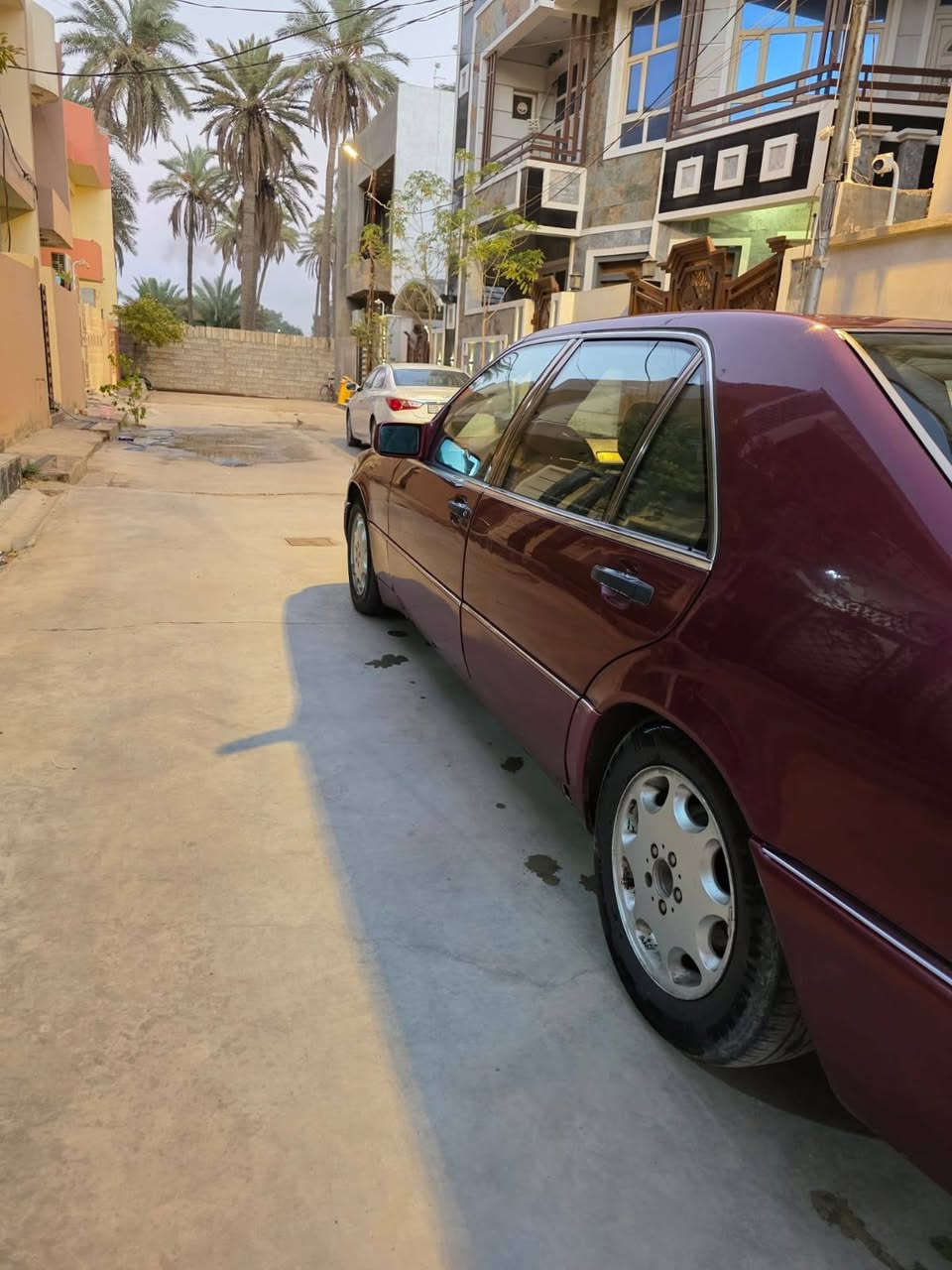 مارسيدس شبح موديل 1993 رقم انكليزي بأسمي مكينة VVT 3000 . مكينة وكير خير من الله . منظومة تبريد اني شادهة . دبلات امامي جديد مع رباط جديد مع طبلات امامي جديدة .دبل ستيرن جديد. السيارة احلى من الصور . السعر (52)  العنوان ديالى بعقوبة . وايضا متواجد ديالى خانقين 
***********
