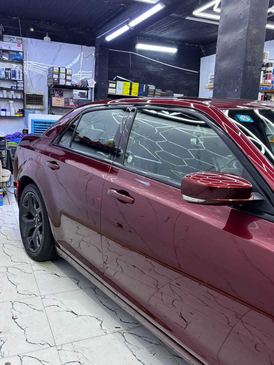 السلام عليكم للبيع فقط 
اوباما 2023 وارد امريكي v6 تو ويل 
فئة الS
حادثها فقط دعامية بدووون. شاصي  بدون بدنه. يعني دواخل مكفولة. راسلني واتساب ادزلك صور الحادث 
مواصفات 
بنوراما 
كشنات حضن مختم S 
تدفئة تبريد كشنات 
هيترات مري 
موصفات الS معروفة 
كير ومكينة مكفولات من تبديل وفتح 
وشادلها تخم تاير ياباني اصلي 
السيارة باسمي تحويل مباشر ثاني يوم 
اني مستوردها وعلى ايدي 
كلش جديدة. 
وسويتلها نانو سيراميك 
يعني ربع متذب عليها 
العنوان بغداد 
السعر ٢٧٧ 
وكلشي اكو بل سوك ❤️
***********
