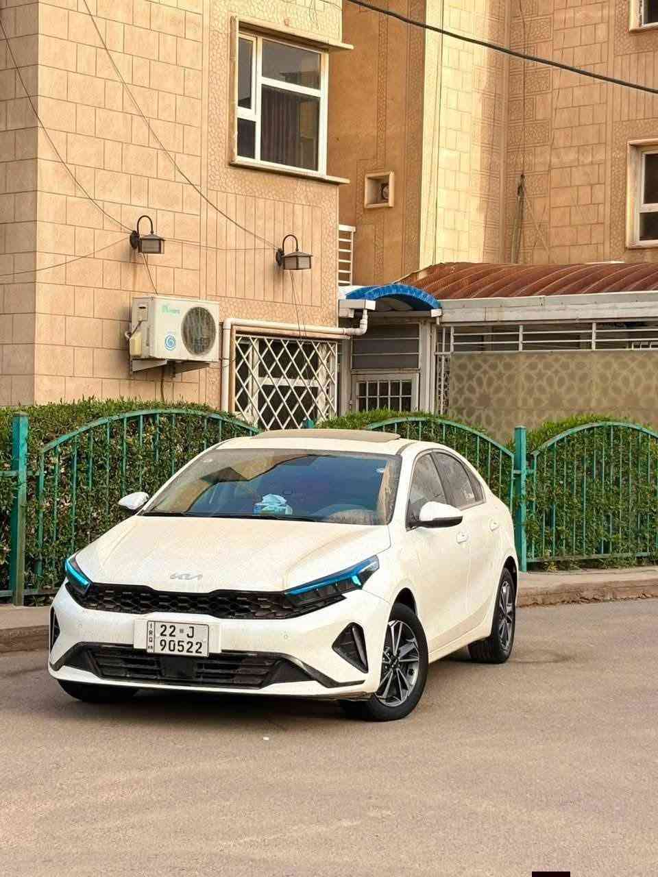 السلام عليكم 
K3 2024 
للبيع او المراوس (140) 
فول 1/1 كفاله عامه ماشيه 60 الف بيها بارد كد اصبعين
لون ابيض داخل اسود كير مكينه حداديه تخم تاير جديد مكينه 1500 دبل نوزل رقم اربيل تحويل مكاني كربلاء *********** اتصال او واتساب

