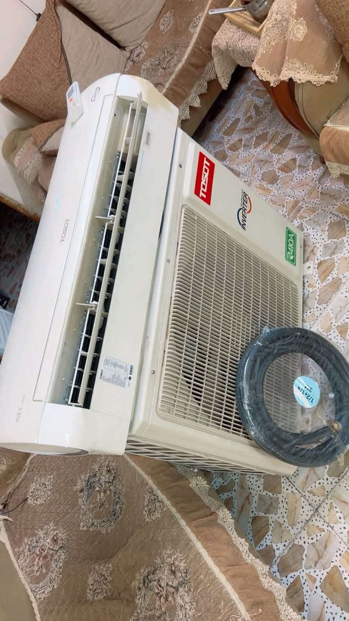 السلام عليكم اخوان سبلت للبيع انفيرتر طن ونص توسوت نظام التحكم السبلت بعده جديد مستعمل قليل نظافه 95/100 كامل مكمل غاز R410 مفول وعل فحص ماطور T3 بلادي تبريده ثلج ☃️❄️🧊 تدفئه نار 🔥🐦‍🔥❤️‍🔥 السبلت راديتراته بعدهن صفر السبلت مغسول وجاهز بس شد السبلت كلشي يشتغل بي حساسات الشاشه السبلت مع كامل ملحقاته بواري جديد بل كارتون وايرات ريمونت السبلت بلادي مكفول من فتحت البرغي
السبلت تاخذه من باب بيتي وبي ضمان 
التوسوت معروف بتبريده وتدفعه القوي 
السعر : 400 وبي مجال كلش بسيط  
للاتصال : ***********
الموقع : بغداد شارع فلسطين
