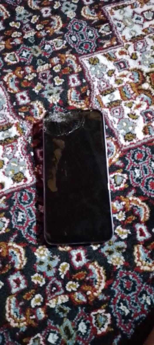 سلام عليكم جهاز للبيع ريلمي سي85 فقط شاشة محتركةمستخدم سبوع  ذاكرة 256جهاز جدي مكاني بغداد ***********
