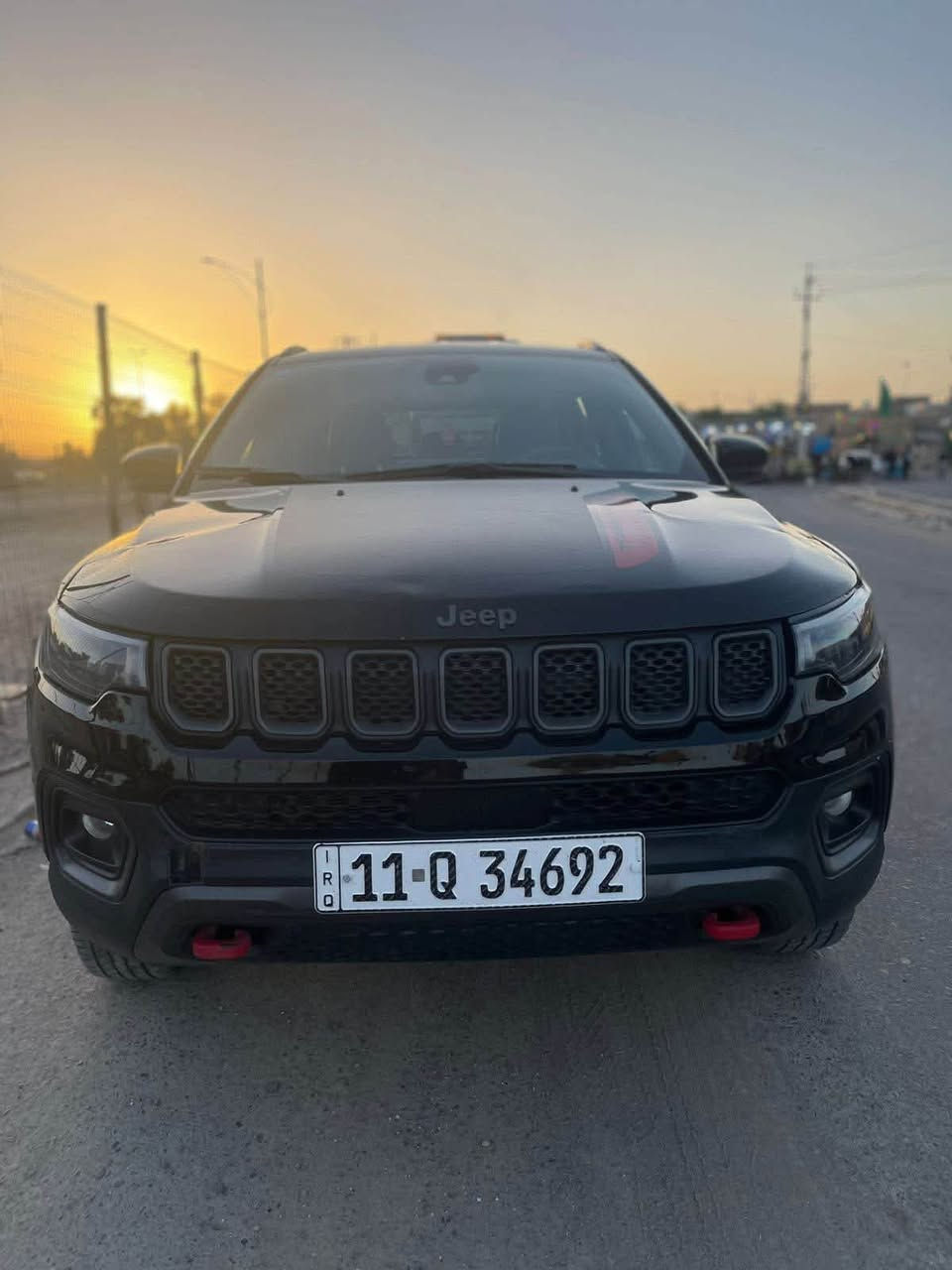 🚘✨ للبيع | جيب كومباس تريل هوك 2024 ✨🚘
🇺🇸 رقم بغداد بسمي | مواصفات أمريكية | شبه جديدة

السلام عليكم،
معروض للبيع سيارة فاخرة ونظيفة جداً:

🔸 النوع: جيب كومباس Trailhawk
🔸 الموديل: 2024
🔸 المنشأ: أمريكي
🔸 الرقم: بغداد
🔸 المسافة المقطوعة: فقط 23,000 mi
🔸 الحالة: بدون أي قطرة صبغ 
🔸 الكتلوكات: مختومة وبالكيس

🛠️ المواصفات:
✅ محرك 2000 تيربو – قوة وكفاءة
 كار بلي  واير لس +اندورويد اوتو 
متعدد الوضعيات القيادة 
اوتو -جبال -ثلج -صخور -رمال -نزول منحدرات 
رادارات جانبيه +امامية 
تحديد مسار 
سياقة اليه 
✅ نظام الدفع الرباعي (4WD)
✅ حساسات أمامية وخلفية
✅ إشارات جانبية في المرايا
✅ إنارة LED نهارية
✅ تصميم Trailhawk الرياضي المعروف بالفخامة والأداء

📞 للتواصل: ***********
       ***********
سيارة معروضه للبيع 
وبالعافيه للياخذه 
الي يريد صور حادث يراسلني 

📍مكان سيارة بغداد

🔸ملاحظة ضربتها من امريكا دعامية امامية مصلحة وبنيد راجع بارد 
🔸محرك و كير مكفولات
وبالعراق بيها بارد وتكحيل بالجاملغ الخلفي
سنوية باسمي تحويل ثاني يوم

سعرها 165$
