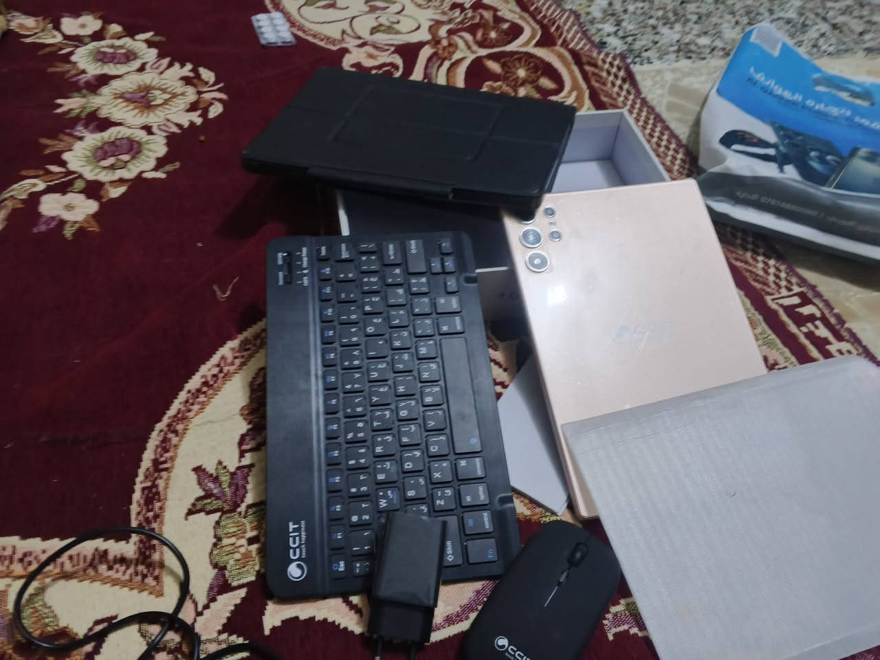 سلام عليكم ايباد جديد سعر 180 وبي مجال لطيبين ايباد جديد جديد الاستفسار  على رقم ***********مكان نجف الاشرف
