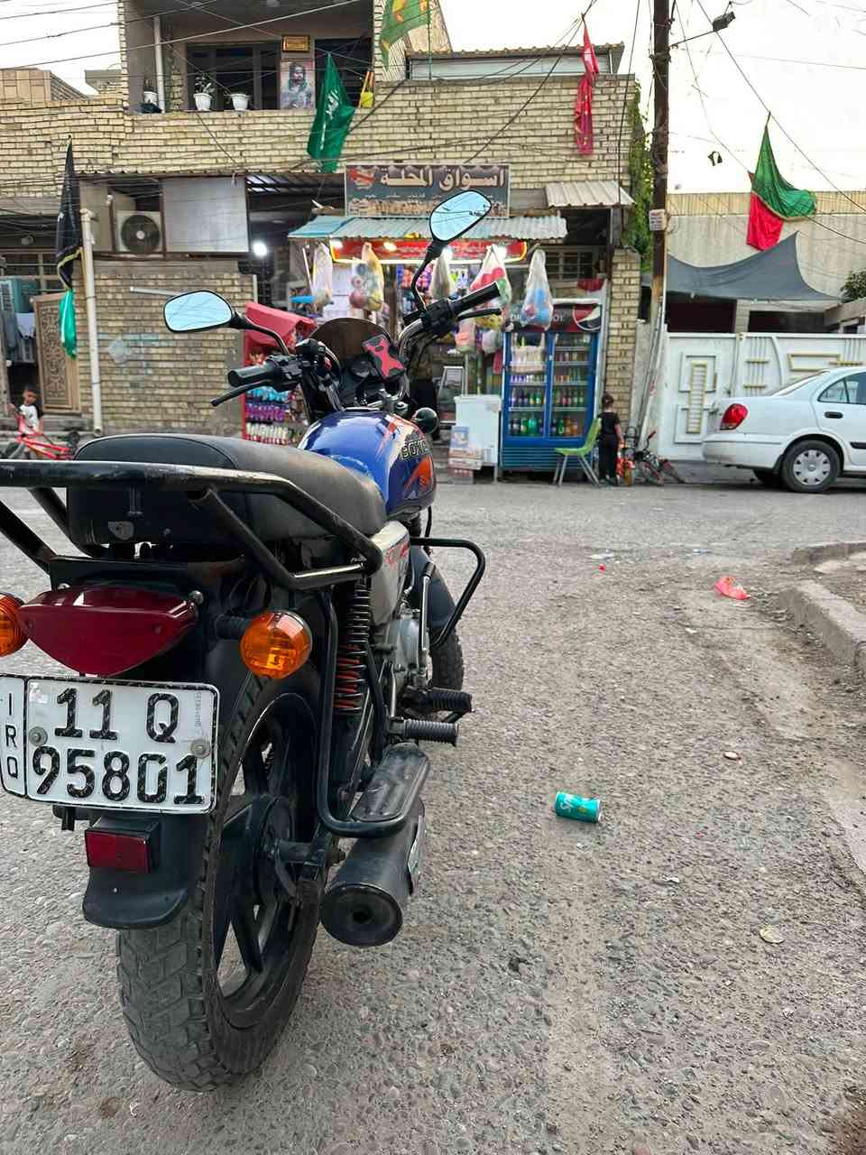 سلام عليكم اعزائي عدي هاي لبوكسر للبيع رقم انكليزي وسنويه باسمي موديل ٢٢ دراجه جاهزه من كلشي ربع متذب عليها مكينتها مجفته جديد وخير من الله مكاني بغداد لمشتل سهرها (مليون و٨٠٠)التواصل واتساب او اتصال بكيفك ***********
