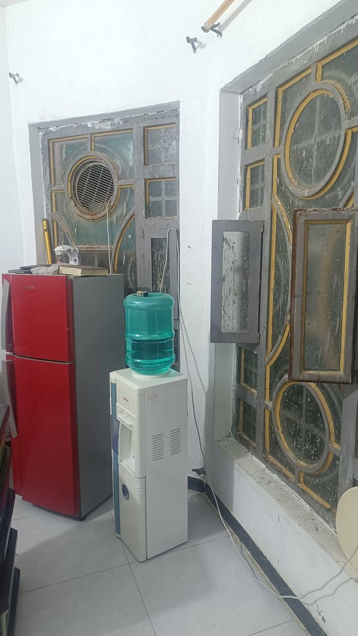 ياالله عيني
دار للبيع مساحه 112 متر يتكون من طابقين معزولات الدرج من الامام كل طابق غرفه نوم 5*5 وصحيات وهول ومطبخ مفتوح 4*8 مع صاله وطرمه كوت الطشاش شارع القاضي حي الميمون قرب جسر ال6000 اليؤدي للخاجيه الاستفسار الاتصال ***********
او مراسله الصفحه
