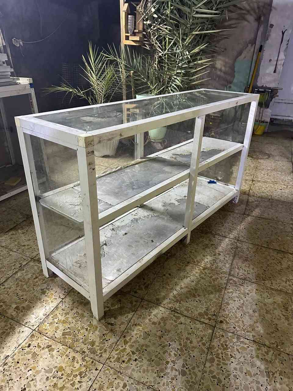 ميز جام خانه كما معروض امامكم في الصورة
للبيع 
للاستفسار / التواصل على ماسنجر 
رقم الهاتف / ***********
