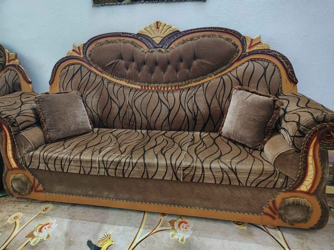 تخم مستعجلين علة بيعتهة كلش عشر مقاعد ثنين كبار ام 3نفرات واربعة صغار ام نفر لمكان حي الحكيم ب500قفل بدون ماتعاملون مابي اي ضرر تسكام ***********
