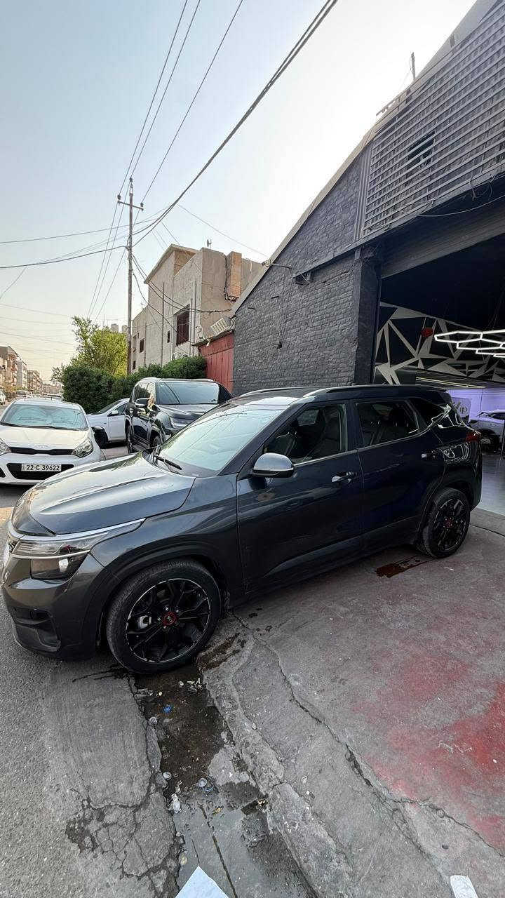كيا سيلتوس موديل 2021 فئة S  رقم اربيل الدولي  تحويل ثاني يوم
صور الحادث واضحه  جاملغ  صبغ باب وجاملغ الثاني بدون دواخل   جاهزه بدون نقص 
السعر 123$ سعر جدا مناسب وبيهه مجال سعر اكسنت 

للاستفسار‏ ‪***********‬‏  وات ساب 

 سياره جاهزه كير محرك صدر تبريد كله لوك
                                                            
تبريد شاشة لمس السيارة AWD

رادارات أمامي + جانبي + خلفي
 أوتو بريك
لايتات LED + بروجكتر LED البكلايت LED
الأنارة الداخلية لمس 
+ LED أشاير بالمري
مود درايف 3 أنظمة 
نظام أطفاء المحرك أثناء الوقوف في الأزدحام تحديد مسار قياده اليه
وبعد مواصفات 
مكان السياره بغداد الكراده

