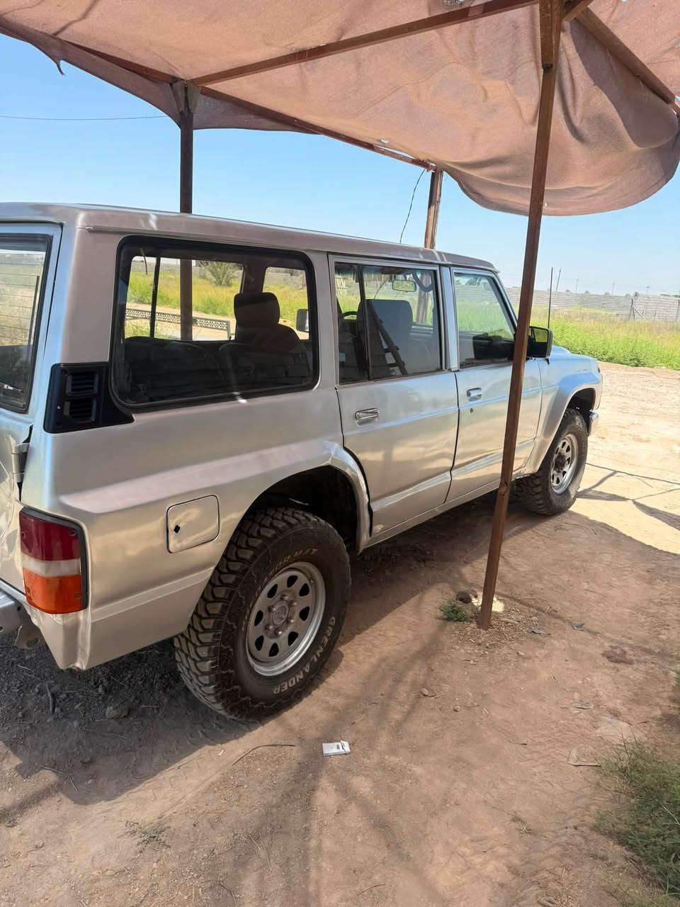 نيسان باترول 92 كاز(ديزل) باسمي تحويل ثاني يوم
معمرة جديد سمكرة وصبغ جاهزة 
حدادية جديدة تبريد ثلج 
تخم تاير جديد 
محرك كاز  
بم ونوزل مجفت جديد غراض درجة اولى 
سعر 75 وبيها مجال 
***********
