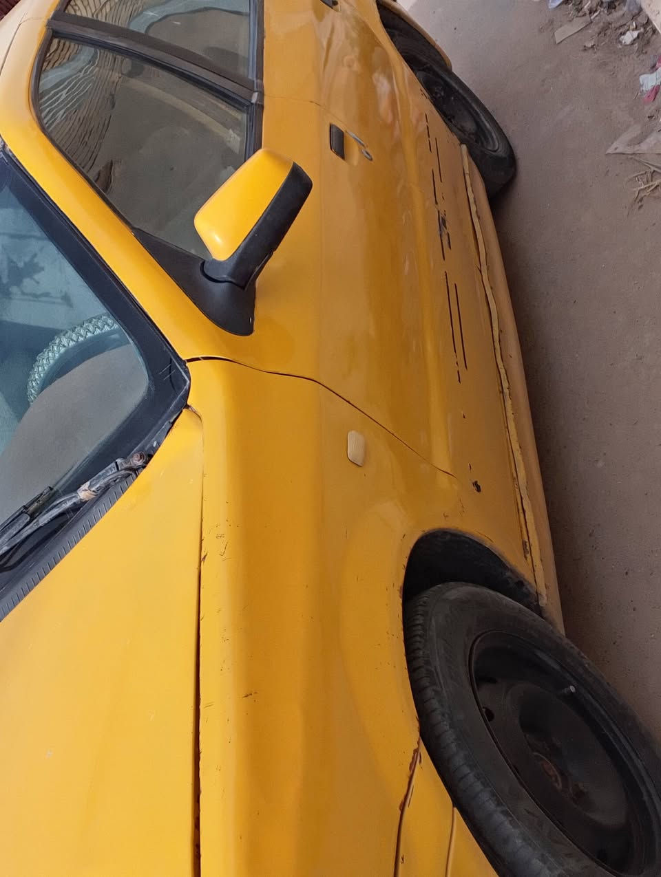 سلام عليكم سمند موديل 11 للبيع سياره كير ومحرك مكفول تبريد ثلج ويه السويج  حداديه اماي توني مسويه و الحداديه الخلفي مامسويه بيه خياسات بل هلال والدوس البرانكيت صاحي جديد السعر 20 وبيه مجال ***********
