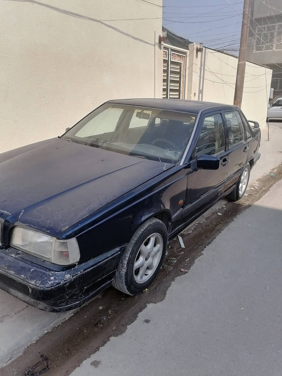 سلام عليكم فالفو البيع موديل 93 محرك كورله وبيهه راعي مداور ثاني يوم  لسعر 17 وبيهه مجال مكاني نجف رقم ***********
