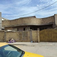 بيت 212متر واجهة 12ونص نزال 17 بيه 2غرف نوم وصاله واستقبال  مطبخ كبير ...