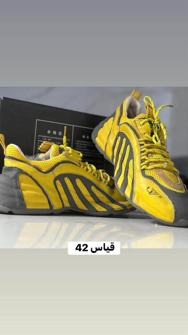 احذيه باله
سعر القطعه ١٠ الف فقط 
التوصيل لجميع محافظات العراق 5الف 
واتساب ***********

نص مكتوب في الصور:
- قياس 40
- قياس 42
- قیاس 41
- قياس 41