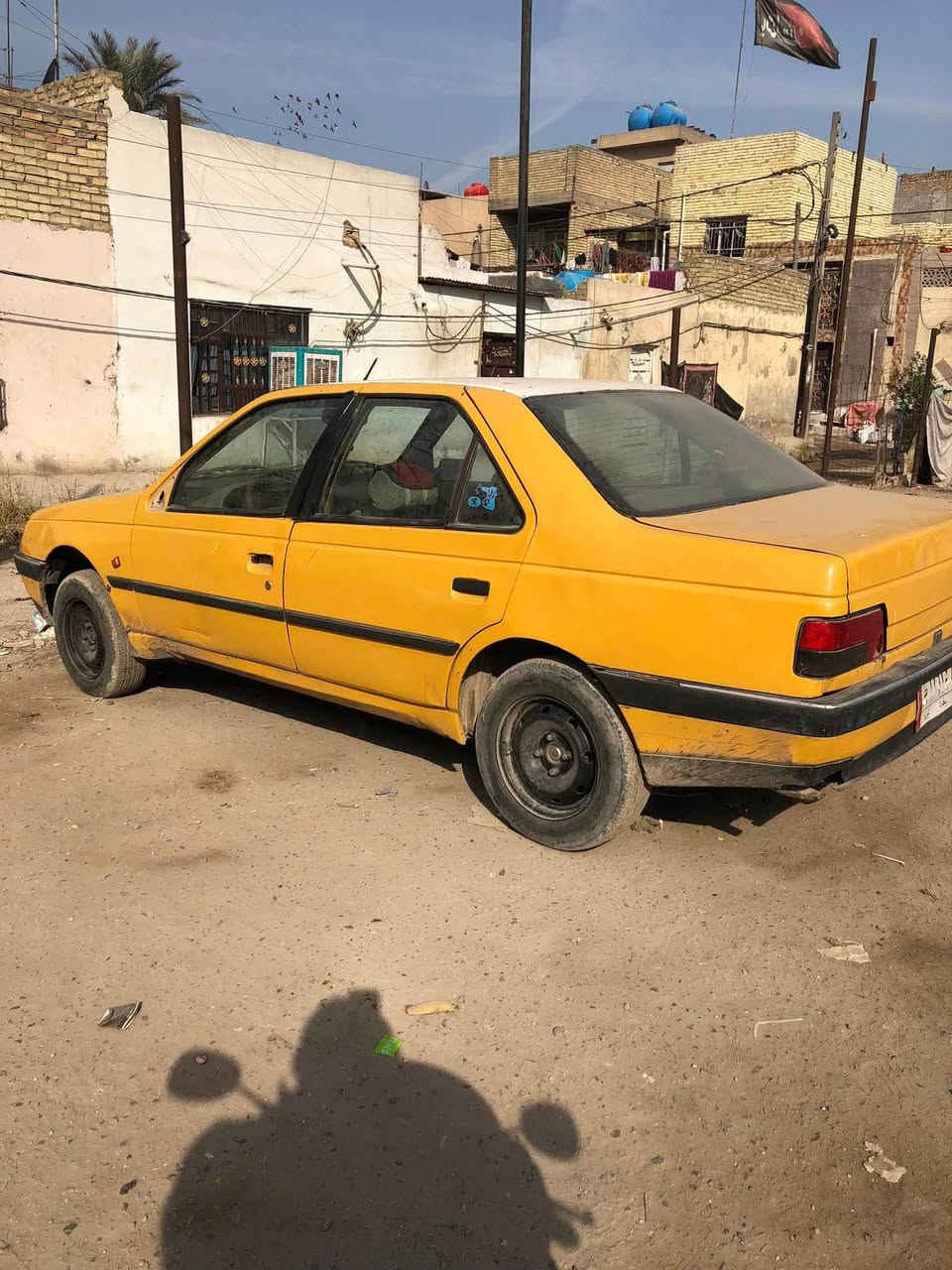 سلام عليكم بيجو405البيع سياره بيه كير ومكينه كورلا بكاجو تبريد شغال سياره خير من الله سنويه صاقطه عليه غرامه 100الف وهيئه 150الف تاخذ تحويل صافي موديل 2010سعر 20$وبيه مجال***********
