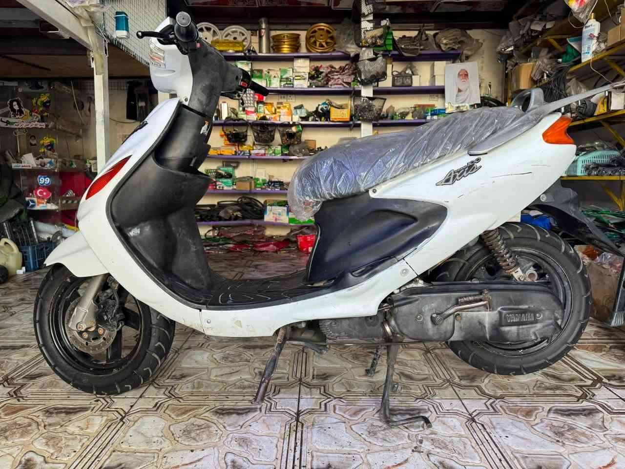 للبيع دولفين استخدام قليل
مكينة شرط ما مفتوح كفرات بلاد 
تواير جدد دبلات امامي خلفي شرط 
كهربائيات سلف هورن اشاير كله شغال 
رقم صاحب الدراجة 👇🏽
***********
