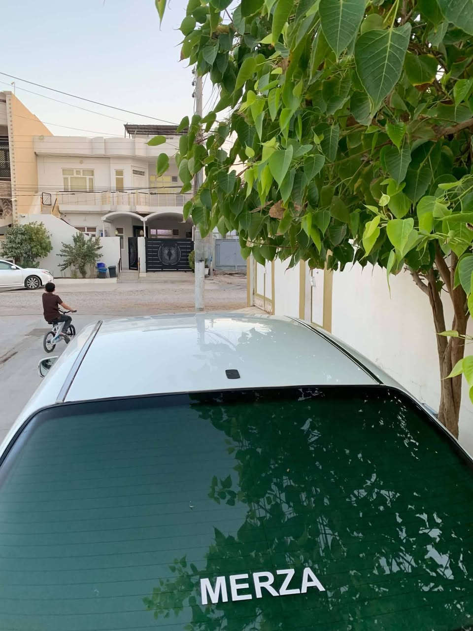 شاهینە 2005موس موس 
182بێدوکەڵ نمونەی جوانی 
کامل مەسروف کراوە یەک دینار مەسرەفی نیە 
 سوکان حەیزەران شوێن موسەکانی تازە بۆیاخ کراوە یەکپارچەی بۆیاخی ئەوروپایە
مشتەری نیت سەرمان مەیەشێنە 
شوێن کەلار باوەنور
***********
سعر65 مجالێ برایانە
