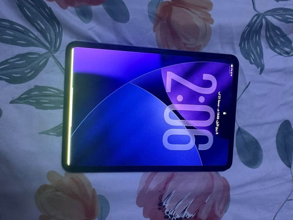 سلام عليكم ايباد 11 m4 ذاكره 256 بطاريه 91 بي خط جوه ب شاشه مامثر علا كلشي ولا علا لمس سعره 800 بكاني بغداد حي اور هاتف ***********
