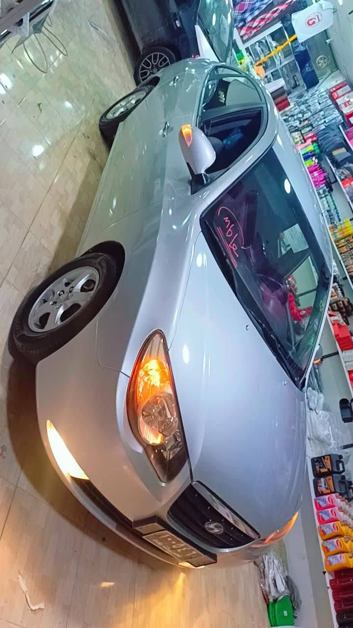 مۆدیل 2010
بەگ ڵایت لێزەر
لایت ڕەش 
ئیکۆ 
گێچ وەنەوشە 
کوشین جڵدوو کوشین هیتەر 
گێرومەکینەی بەشەرت 
پێشو پشت کەپس 
سەقف شوشەیە 
دینار مەسرەفی نیە 
چار تایەو ویلی جدیدی لەژێرە 
کامل مەسرەف کراوە دووسەتو پەنجامەسرەفی نیە 
نرخی 49گەڵاو کەمێک مەجال  
ژ.م ***********واساپو ڤایبەری لەسەرە 
شـــــوێــــــن   کــــــۆیـــــە 
تکایە جوابی کۆمێنت نادەمەوە لەگەڵ ڕێزدا
