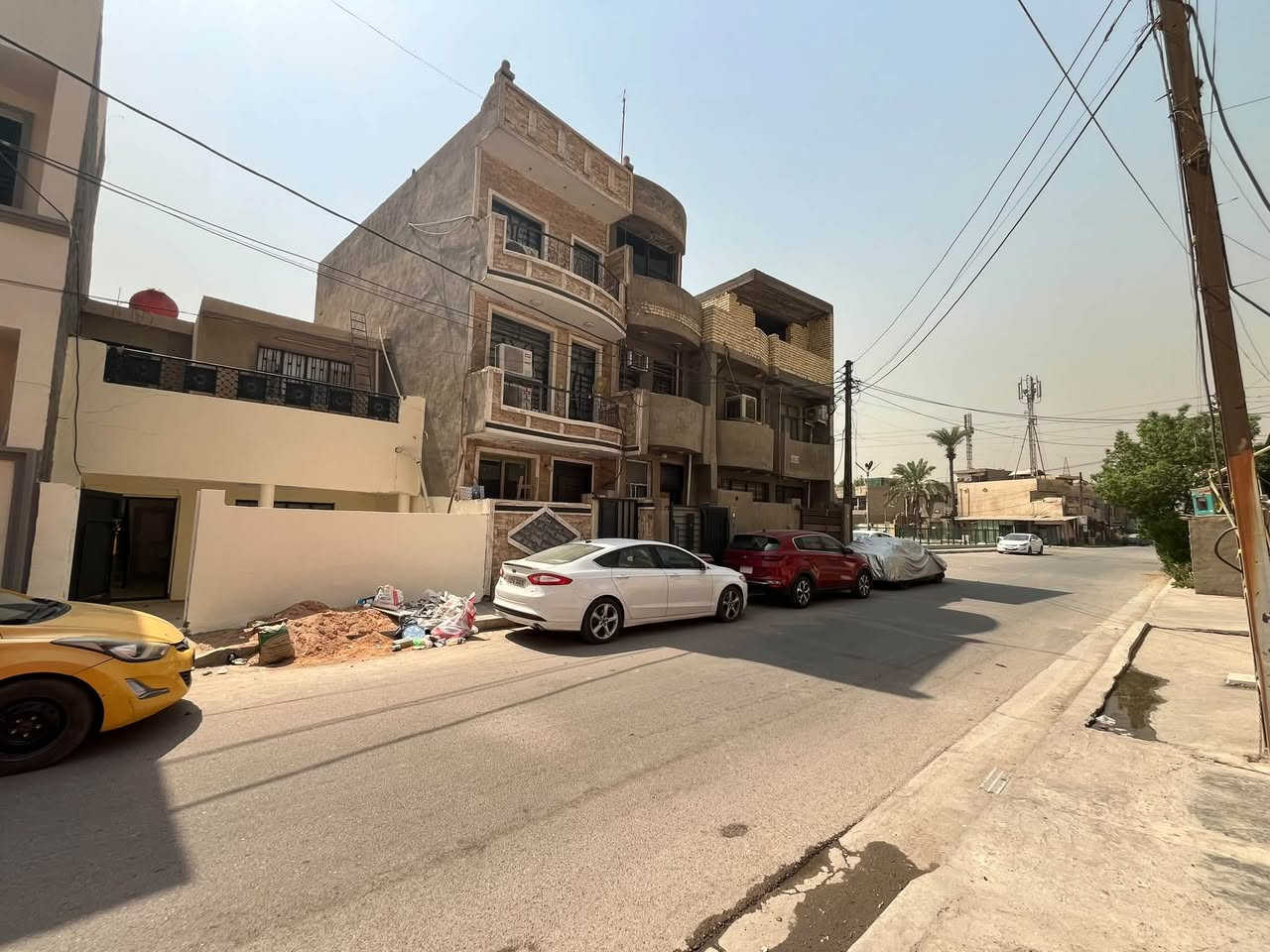 السلام عليكم بيت للايجار 65 متر غرفه نوم وحده  تركيم جديد ارضيه بورسلين مصبوغ جديد مكان لبيت الدوره الاسكان الشعبي قرب المنتزه 

‭***********‬ تواصل مع صاحب المنزل بدون دلاليه
