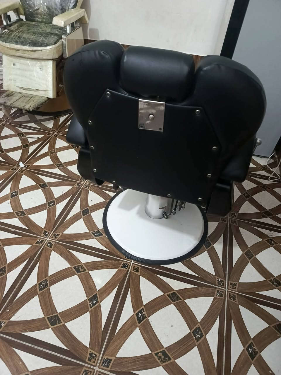 كرسي 💺 حلاقة  كلش انضاف شغال  اخو الجديد
العنوان الانبار القائم الكرابله 
***********
