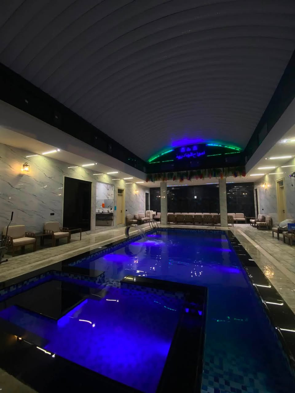 مزرعة للإيجار اليومي 🏡🌳
📍 الموقع: بغداد – الدورة – البوعيثة

✔️ أجواء هادئة ومناسبة للعوائل والشباب

✔️ مساحة واسعة وخدمات متوفرة

✔️ مثالية للراحة والونسة

📌 للحجز والاستفسار يرجى الاتصال أو المراسلة على واتساب: 
 📞***********
 موثق في تطبيق اجرلي لسياحة المزارع في العراق 🇮🇶
