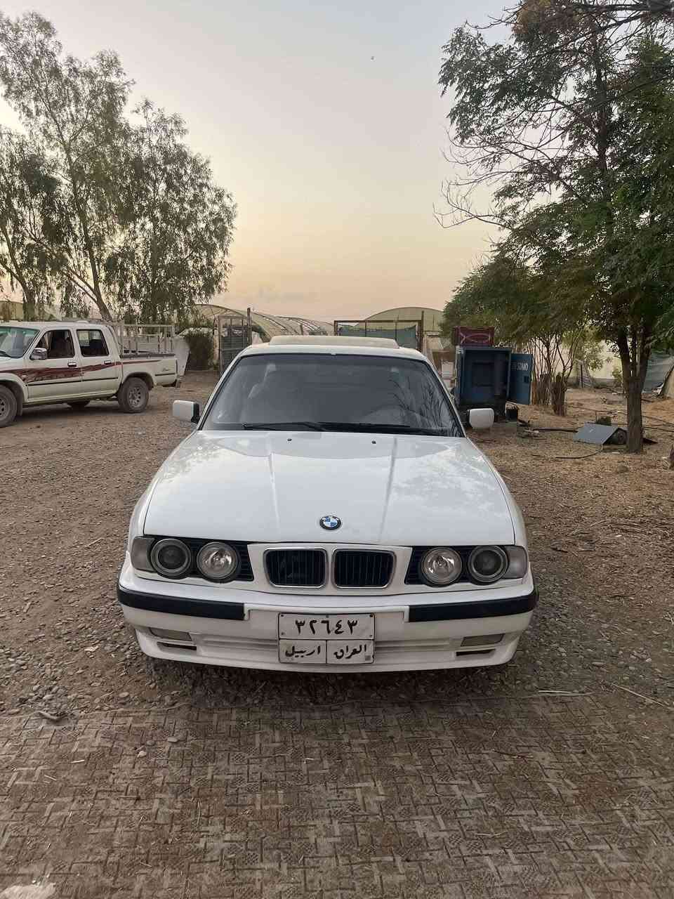 مودیل 90
20 کیرعادی
سلاید 
دوو جام کارەبای 
حیزام بویاخ بەس دەرکەی سەکن دواوە ناو دوسەی هەیتی 
پشت و پیش کەپس 
***********
