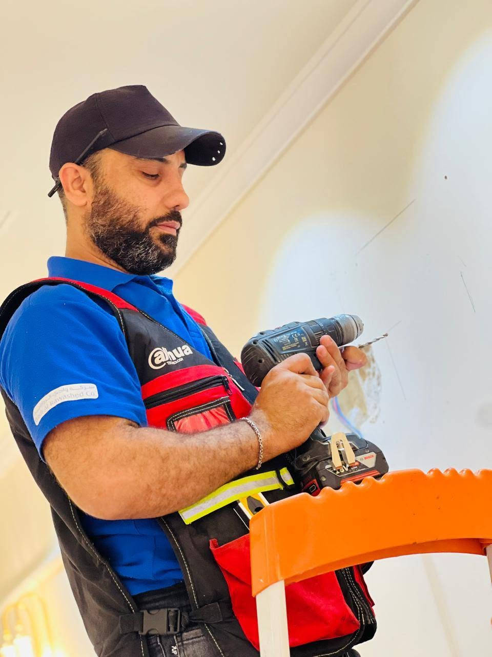 الأخوين المهندس والفني سيد بشار وسيد عادل
تتوفر في بغداد خدمات شاملة لنصب، صيانة، وغسل جميع أنواع المكيفات والسبالت❄️❄️ (الجدارية،  والعمودي). تشمل الخدمات معالجة تسريب و  تعبئة غاز التبريد الأصلي (مثل❄️❄️❄️❄️ R410A)،R22 وإصلاح ضعف❄️❄️ التبريد والأعطال الكهربائية.
  خبرة عالية في شد وتنصيب وغسل السبالت والمكيفات. ايمكنك التواصل معنا ❄️❄️
 كادر متخصص ومتواجد في مناطق الكرخ والرصافة على مدار 24 ساعة. للحجز والاستفسار:
***********
 ضمان جودة العمل❄️❄️❄️❄️
