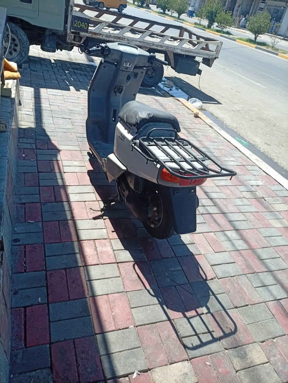 للبيع بيكم درجه كله شغاله مكان كربلاء الحر السعر ٣٠٠وبيه مجال قليل هاتف ***********
