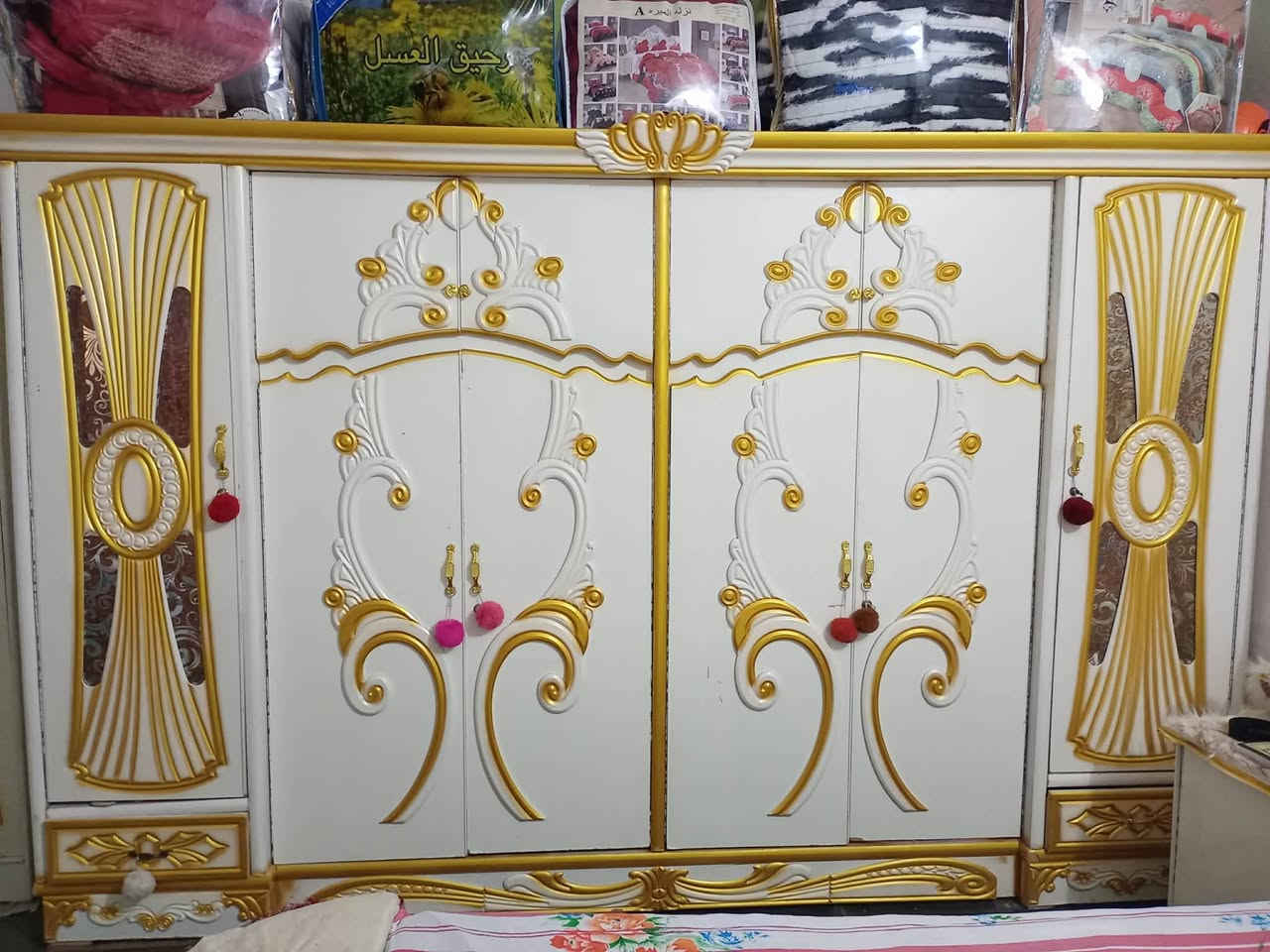غرفة اخشاب صاج عراقي صبغ حراري 
لل بيع السعر 650وبي مجال للستفسار اتصل ***********
