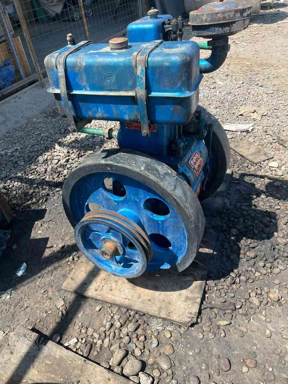 لستر توب لاند 16 احصان بلادي شرط الشغل مع راس توليد 15KW ثري فيز للبيع مكاني صلاح الدين الضلوعية
***********/////***********
