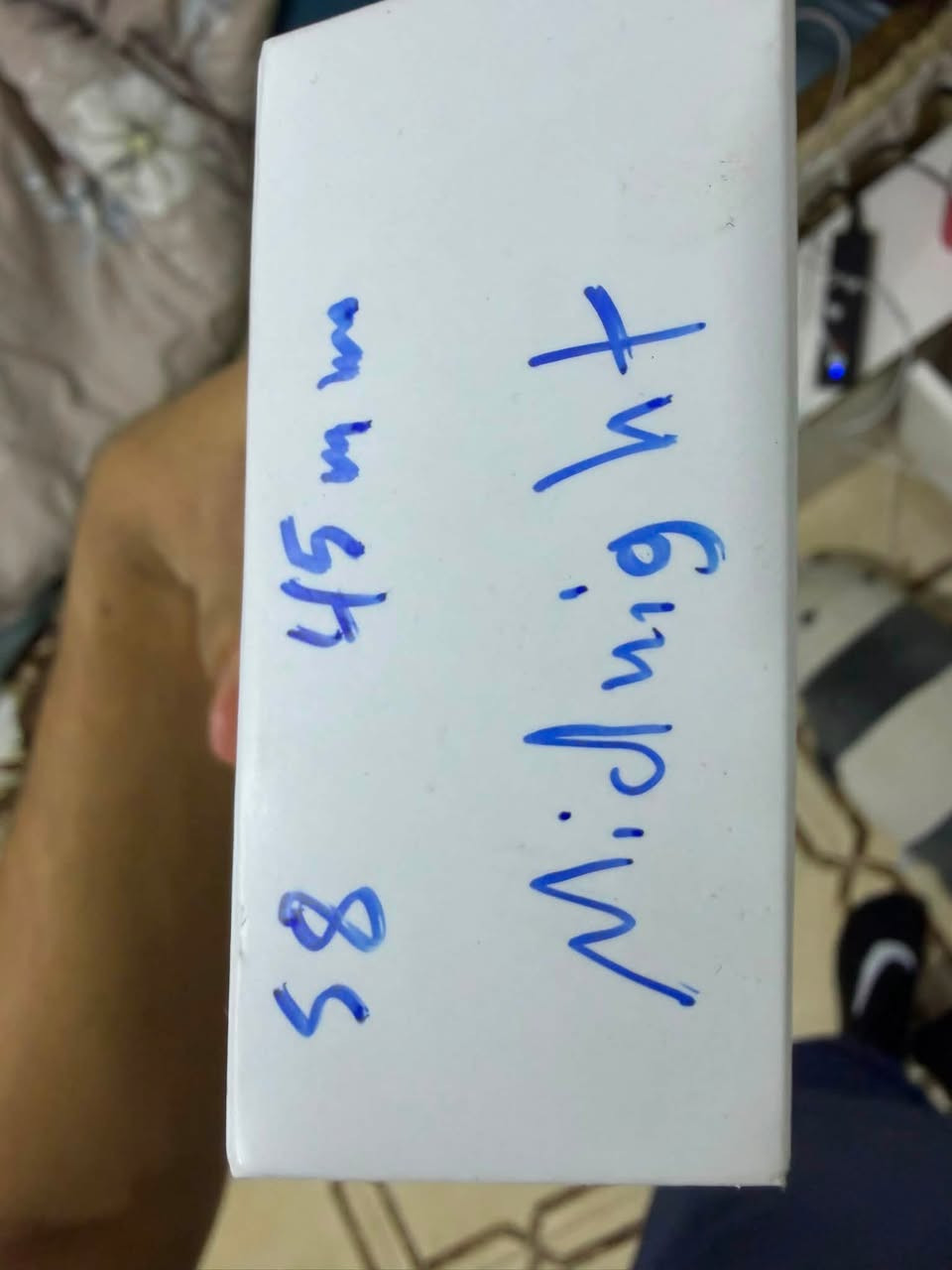 ابل وتش s8 جيل ثامن بعدها وكال نظافه الف   وغراضها كامله بعده سير ممفتوح  حجم45 للبيع سعر ٢٥٠ وبيها مجال عنواني اعظميه ***********
