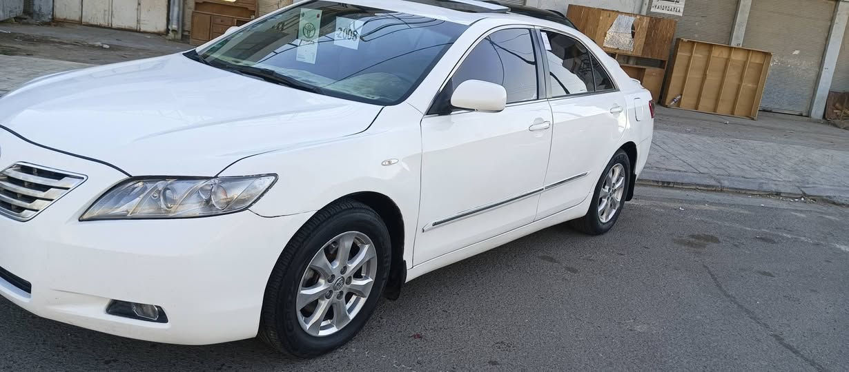 سلام عليكم مرخصه لا دمن
كامري 2008خليجي فول مواصفات GLX
كير مكينه صدر تخم تاير تبريد ثلج سياره جاهز 
بيه صبغ كم قطعه بدون اي دواخل 
مكان فلوجه الكورنيش السعر 93وبيه مجال 
*********** رقم بغداد انكليزي

نص مكتوب في الصور:
- CHILL