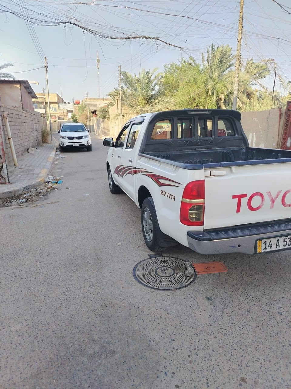 السلام عليكم للبيع فقط بيك اب فلاونزة مديل 2014 رقم بصرة بسمي مكفول من ضربة وصبغ وتبديل ما عدا البنيد مبدل اصلي السيارة جاهزة تخم تاير جديد حدادة جديدة تبريد ثلج محرك وكير كفالة المحرك بلاد ما مفتوح 

العنوان البصرة قضاء المدينة 

السعر 190 وبيها مجال للشراي 

رقم الهاتف ***********
