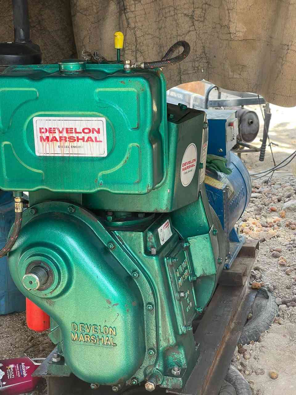 مولد هندي دويز  للبيع
مستخدم قليل جداً لا مصلح ولا مفتوح شرط الشغل 
تفحص وتاخذ 
اخذته جديد على ايدي 
10 حصان توليد 7.5 كيفي 
بابل جبله حسن نحار 
*********** واتساب

