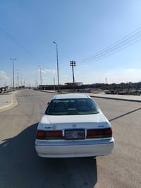 ملكه 2002 الرقم صدامي وبيها ضباره وبيها حاسبه وماخذينه فحص وهزه الوكال...