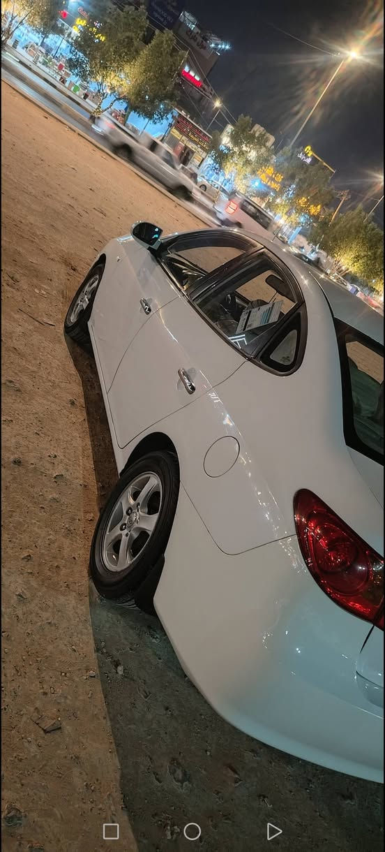 للبيع افانتي مديل 8 سياره مكينه وكير كفاله تبريد شغال رقم بغداد نكليزي سياره بيه باردات قليل مكفوله من الضربه بيه ويل عادي نفطي مو ويل كب للعلم  السعر 88 وبيه مجال المكان نجف حي الرحمه ***********
