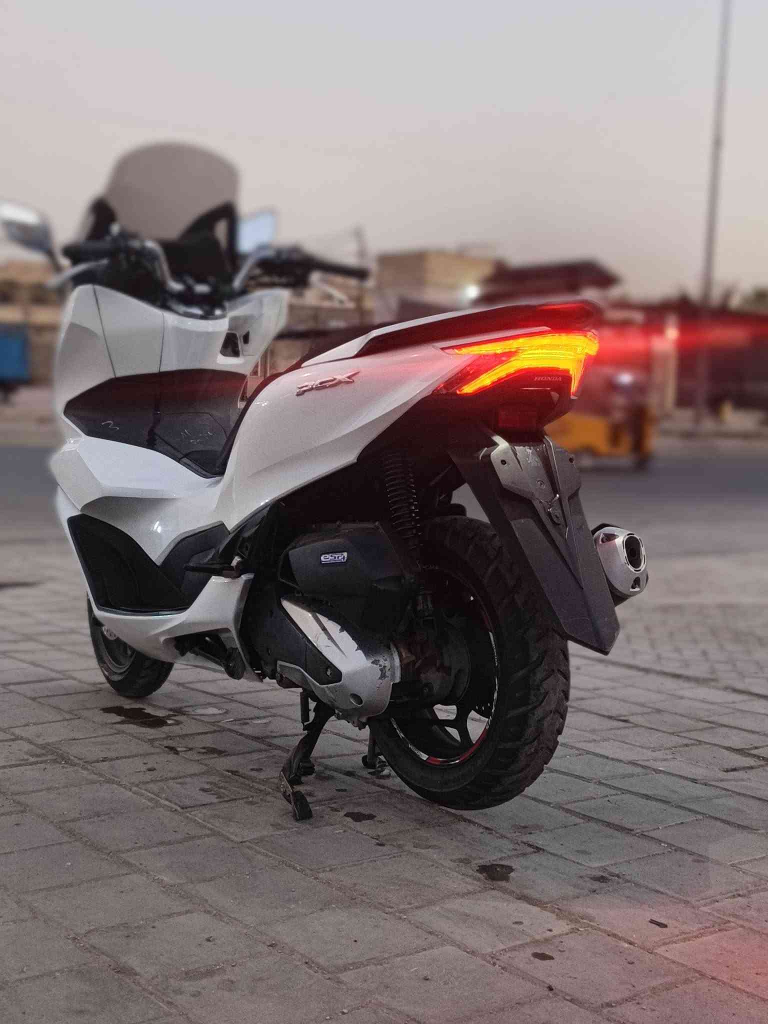 شباب بي سي اكس جيل رابع دراجه مكفوله مكينه وكفر دراجه بيه بجم مال خامس دراجه مال معرض تخم تاير جديد حساسات كله شغاله مكينه 150سعر 16ونص رقم ***********
