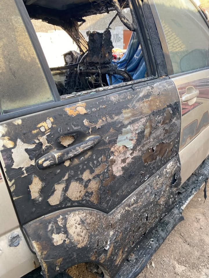 برادو ٢٠٠٨
٤سلندر

رقم بغداد باسمي 

السياره ضررها محتركه الداخل كله

كير محرك سليمات الاحتراق فقد الغرفه 

السعر ٥٠ وبي مجال

***********

مكاني الديوانيه
