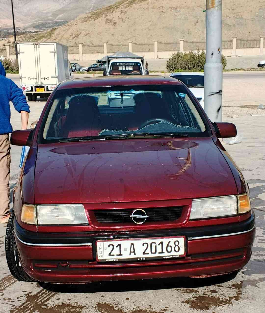 سلاوي خواي گەورە بەهەموو لایەک ..
فیکترا مۆدێل 1993
سەیارەکە لەسەرەتاوە لای خۆمان بووە بەسفری هیچ دەعمی نیە سەیارەکە ساغ ساغە بەشەرت مسقاڵێک ڕزیوی نیە ..
سەنەوی تازەیە تاکوو 2030
مەکینەی بەشەرتی سەت فیتەر 
گێرو غرامە بەشەرت 
تەنیا بۆ جوانی پەمپ کراوە لەسەر ساغی .

سعری 45 گەڵا 
تکایە ئەگەر موشتەری نیت سەری منیش و خۆشت مەێشێنە لەگەڵ رێزم

*********** السليمانية, العراق
