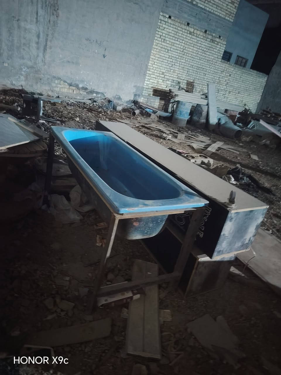 بانيو • للبيع