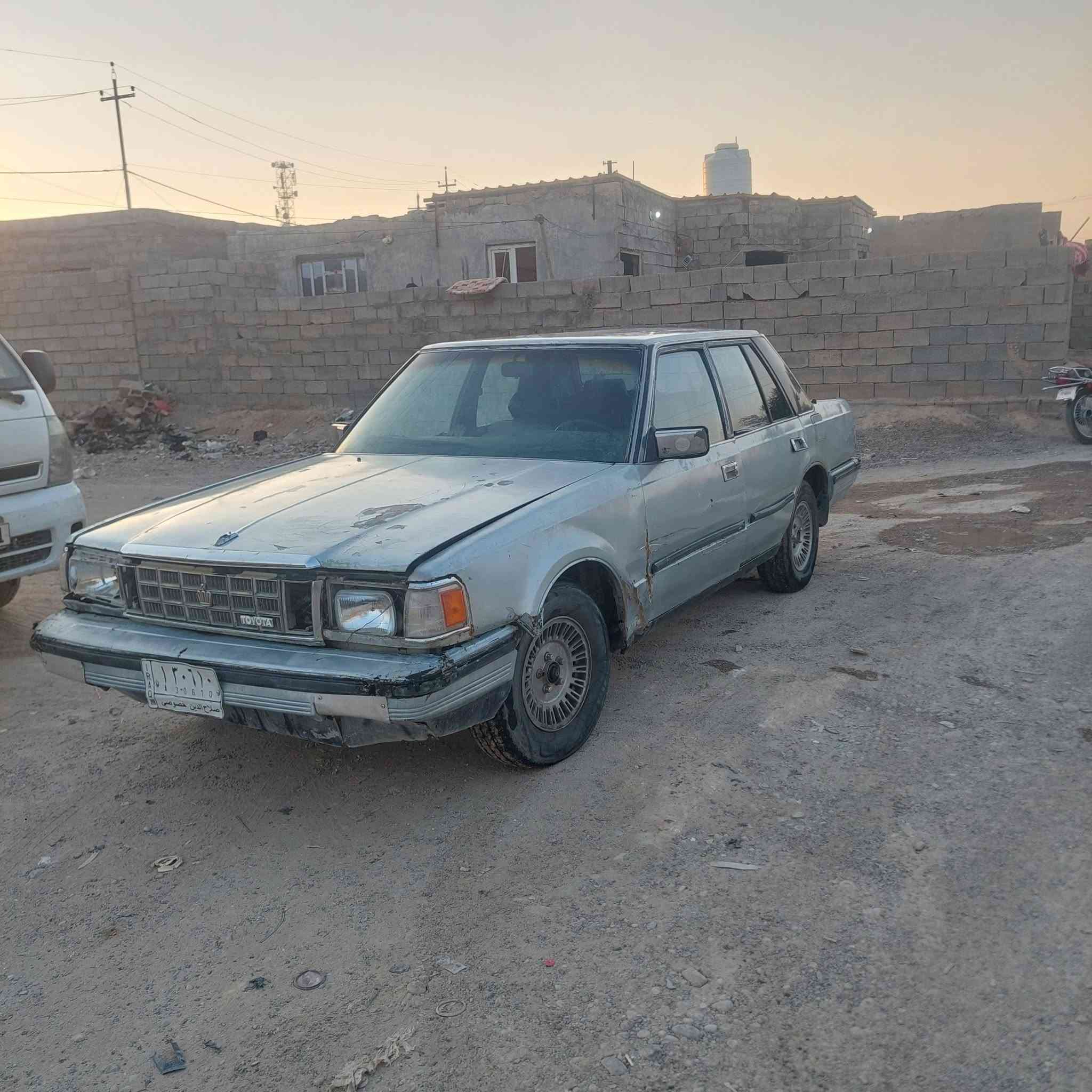 سلام عليكم من رخصت الدمن سوبر تيوتا كراون ديلوكس موديل  1987 بيه خيس بسيط محرك بي تبخير راعيه بقضاء شرقاط يحول للمشتري رقم لماني سنويه نافذه السعر 20 ورقة غفل مو شراي لا يتصل رجان تفاصيل كاتبه كامل رقم الهاتف ***********@

نص مكتوب في الصور:
- ٩:٢٥ م