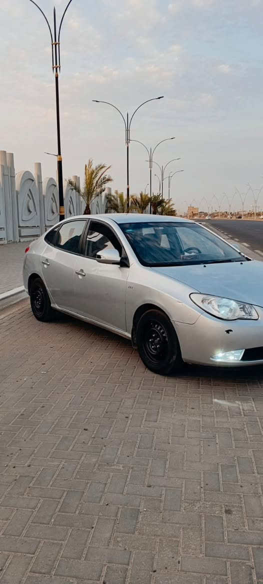 افانتي مديل 2010 السياره جديده بمعنى الكلمه
مكينه گير كفاله 1600 دكشن عالي 
حداده طوبه 
 تبريد  ثللج ❄️
 تخم تاير جديد 
شاشه اندرويد 
سماعات دمام 
السياره مناقصها غير السايق الف متصرف عليها 
متومه بغداد رقم وسنويه طبق الاصل شرط الحاسبه 
مكانها البصره 
السعر ٣٦ وبيها مجال 
*********** 
السياره كلش جديده
