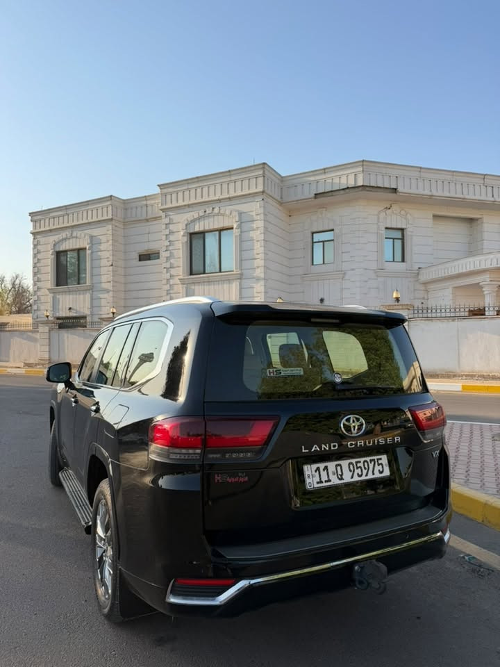 السلام عليكم اخوان لاندكروز vx بريم 2023 كفالة مغلفة بي بي اف بدون بارد ماشية 46 رايدها 69 الف وبيها مجال بسيط مكانها بغداد الجادرية ***********
