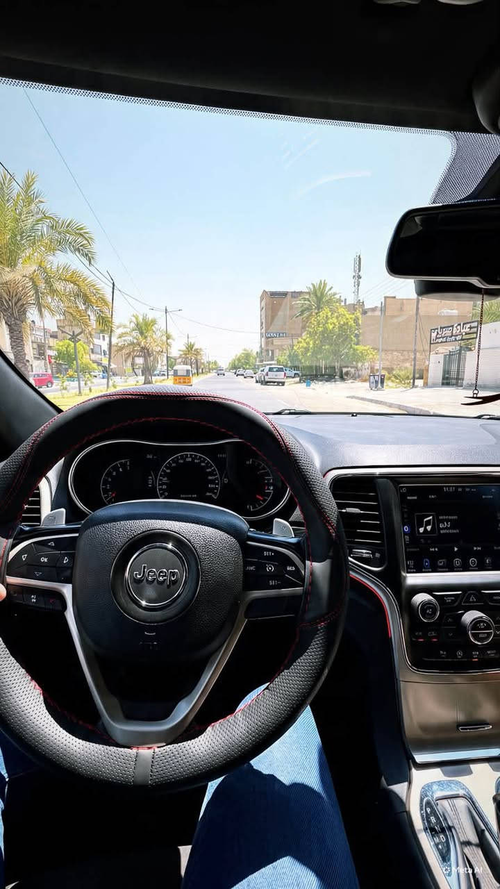 السلام عليكم 
jeep/2016
السياره فئه سبعينه الحادث موضح بالمنشور رقم بغداد بأسمي تحويل ثاني يوم 
فتحه ✅
شاشه جبيره✅
كشنات كهرباء✅
شفتات ستيرن ✅
اوتو ستوب✅
تشغيل عن بعد ✅
أبواب بصمه✅
مكينه V6 
السياره ادامه كامله وبولش وحمام كامله الاخير ومابيها نقص جاهزه الأخير السياره ب190 وبيها مجال مكاني بغداد حي البنوك ***********
