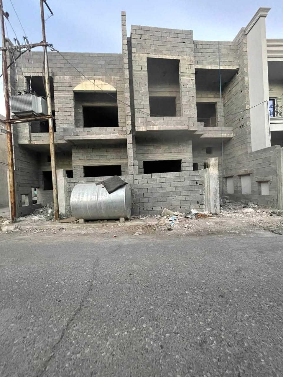 مكتب عقارات اورا 
اعلان عقاري ٥٠٥

4 دور للبيع طريق بغداد خلف الجبهة التركمانية كل واحد مساحته 100 واجهة 6.75 
سعر ركن جاهز 

بجانب ركن جاهز 

الهياكل كل واحد

لمعرفة السعر تواصل 

👨‍⚖️ استاذ أحمد الونداوي
📞 ***********
👨‍⚖️ المحامي حسين الهمات
📞 ***********
✨ ثقتكم أساس نجاح
