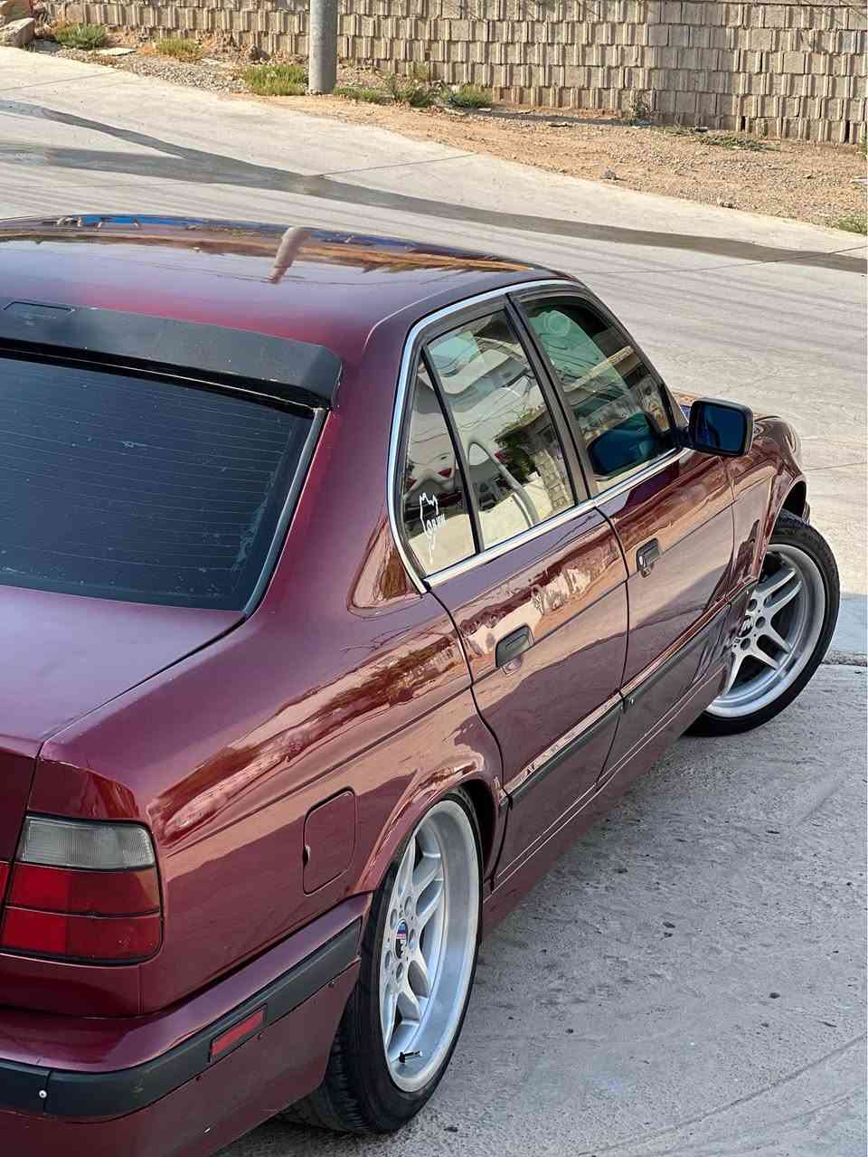 له لە ماڵی هەموو لایەک
بەناوی خوای گەورە و مهرەبان 
BMW 1991 525i بۆ فرۆشتن 
گێڕ عادی بیلاد 525 گێڕ عادیە 
ئاڕم پلاستیک هەولێرە ئاڕم و ئەوەلیات بەشەرت 
کاملل بۆیاخە لەسەر ساخە بێ لێدران 
وەرگەڕاو موس و بڕاوە و لێدران بەشەرت ڕزیوی و خایس بەشەرت هەموو گیانی بەشەرت
دوو جام کارەبایە  تەبریدە گێچ ئەڵقەیە تەبرید لەسەر سویج قوفڵ مەرکەزیە ویل  M دەعامی M چوار تایەی لۆکی لە ژێرە سەیارەکە جوانە 
لە ڕەسما جوانتر نەبوو مەسرەفی ڕێگاکەت عایدی من هەموو گیانی بەشەرت دەفرۆشم 
ئاڕمو ئەوەلیات و موس و بڕاوە و وەرگەڕا بەشەرت تەبرید بەشەرت 
تەقەو ڕەقەی بەشەرت چرکەو 200$ ببڕە 
سەیارەکە لە هەموو گیانی بێمنەتم بەشەرتی دەفرۆشم نمونەیە لە جوانی  گشت گیانی بەشەرت بۆ زانیاری زیاتر پەیوەندی بکە لە خزمەت دام شوێن کۆیە 
ژ.م*********** كويسينجاك, أربيل

