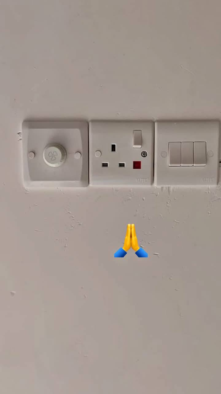 كهربائي مكاني البصره مركز ***********

نص مكتوب في الصور:
- TikTok @3s2ss_fr ***********
- ***********
- المفتوح
- open
- السوق المفتوح opensooq.com